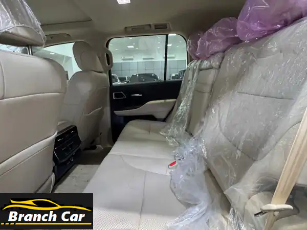 فرصة ذهبية: تويوتا لاندكروزر GXR 2024 أزرق ملكي | 13,200 كم | فل أوبشن | ضمان 2027