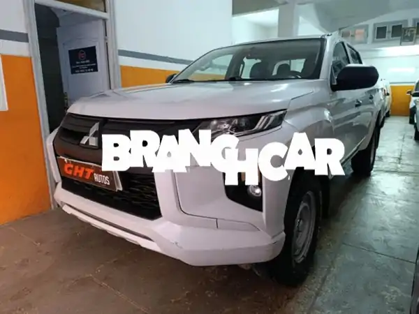 ميتسوبيشي 4x4 دوبلي كابينة