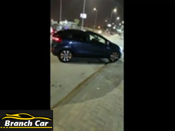 كيا ريو 2016 هاتشباك للبيع - أعلى فئة بصمة رخصة 3 سنوات بأكتوبر | فرصة مميزة