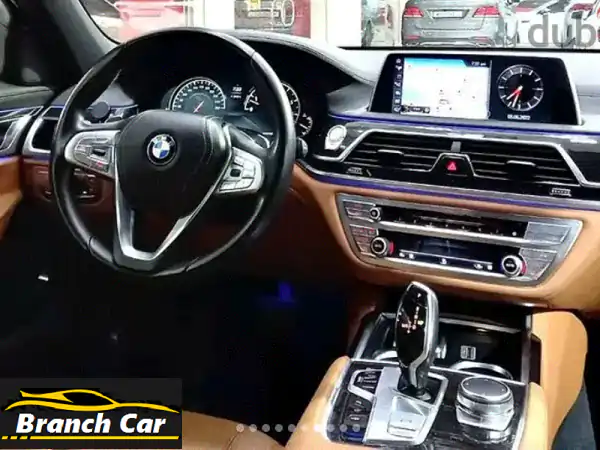 للبيع: BMW 740 Li 2016 رمادي - فخامة تنفيذية، أداء TwinPower Turbo (9,605 د.ب!)