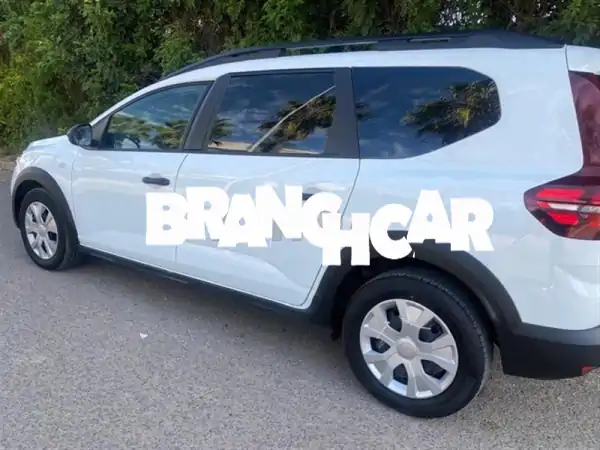 Dacia Jogger 2025 ديزل (يد أولى): 7 مقاعد | 20 ألف كم فقط | راحة عائلية واقتصاد وقود!