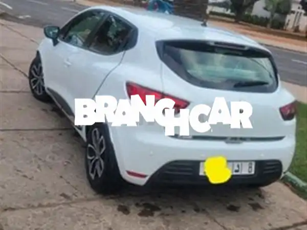 للبيع: رينو كليو 4 ديزل 2019 - 114 ألف كم - كاملة...