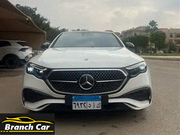مرسيدس بنز E200 AMG 2026 الجديدة كلياً: استلم سيارة أحلامك الفاخرة فوراً! (أسود/أبيض)
