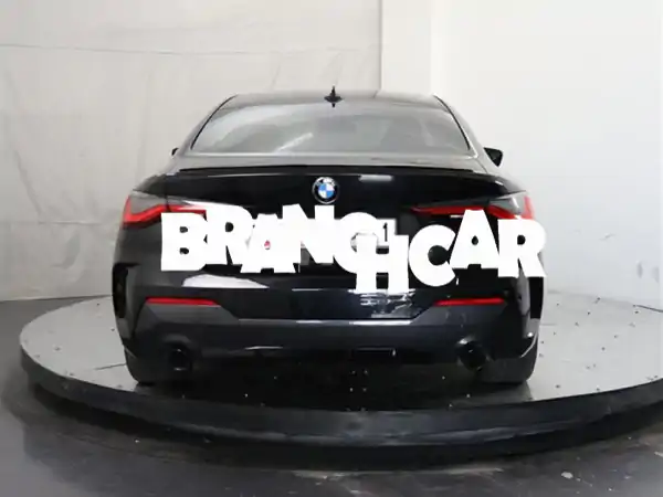 حصرياً بأوتوكليك: بي إم دبليو الفئة الرابعة جراند كوبيه 420d M باك 2021 - يد أولى، كيلومترات حقيقية، بضمان!