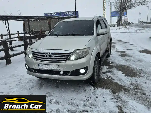 تويوتا فورتشنر 2012 فضي: 4x4، 7 مقاعد، حالة ممتازة | فرصة...