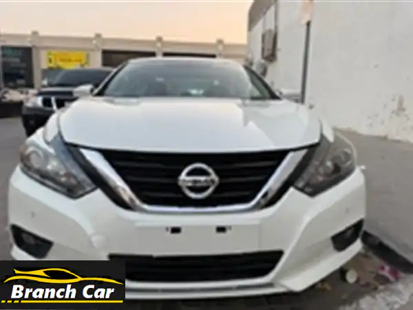 نيسان التيما 2017 للبيع في الشارقة: V6 3.5 لتر فل كامل - أداء فاخر ومواصفات استثنائية!