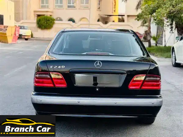 مرسيدس E240 W210 موديل 2000 | فخامة ألمانية كلاسيكية | عداد منخفض 139 ألف كم | بحالة ممتازة للبيع في البحرين