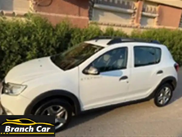 فرصة ذهبية! رينو سانديرو ستيب واي 2019 فابريكة بالكامل - صيانة الـ 70 ألف وكاوتش جديد. جاهزة للانطلاق!