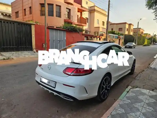 امتلك الأناقة الرياضية: مرسيدس C كوبيه AMG 2016 –...