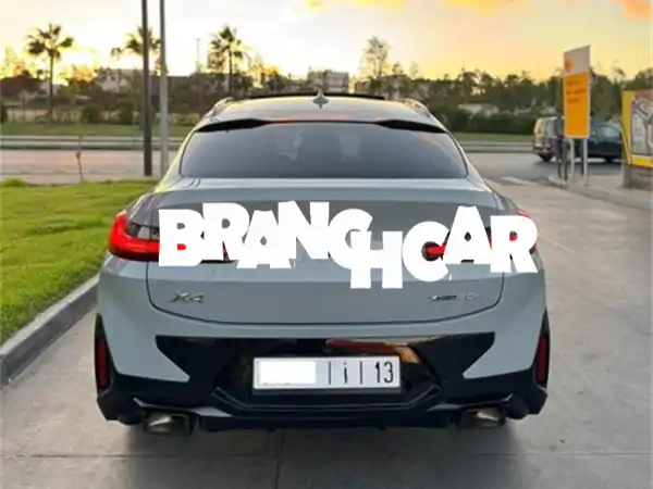 BMW X4 Pack M Facelift 2023 للبيع | فخامة وأداء رياضي | فل كامل 19 ألف كم
