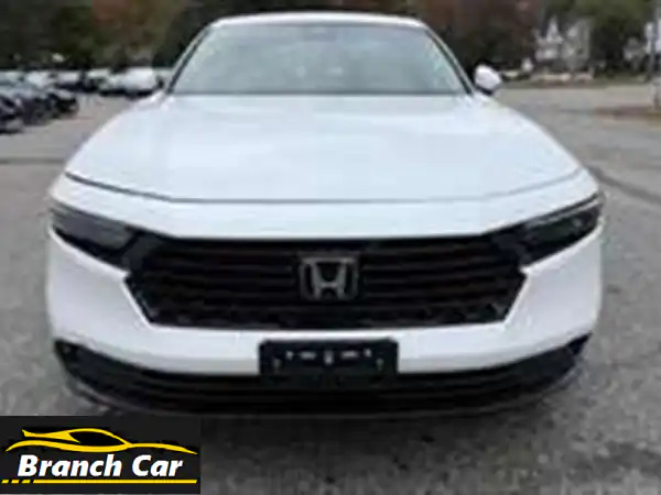 هوندا أكورد 2023 للبيع في دبي: رفيق الطرق الطويلة...