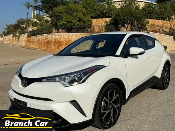 الفرصة الذهبية: تويوتا C-HR 2018 بيضاء - نظافة Carfax...