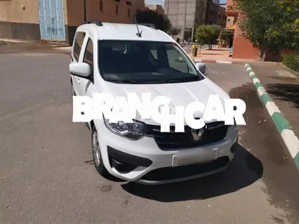 للبيع: رينو إكسبريس 2023 ديزل يدوية بمراكش - حالة...