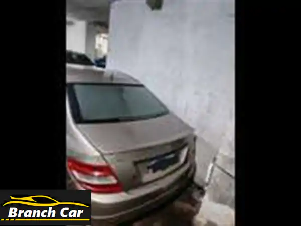 مرسيدس C180 2009 للبيع | فبريكة دواخل برشة نظافة احترافية | امتلك الفخامة الآن!