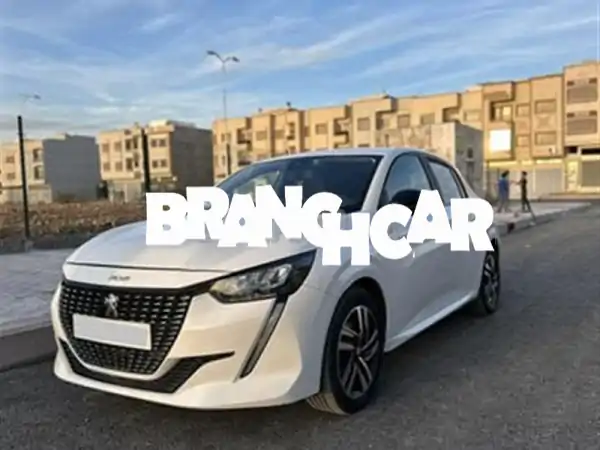 فرصة ذهبية: بيجو 208 أوتوماتيك 2023 - كالجديدة...