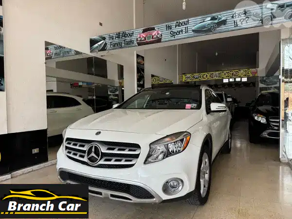 مرسيدس GLA250 2018 أبيض | نظيفة كارفاكس | بانوراما 4MATIC...