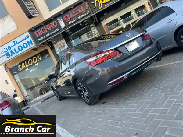 امتلك الأناقة والاعتمادية: هوندا أكورد 2017 – 155 ألف ميل بحالة ممتازة للبيع!