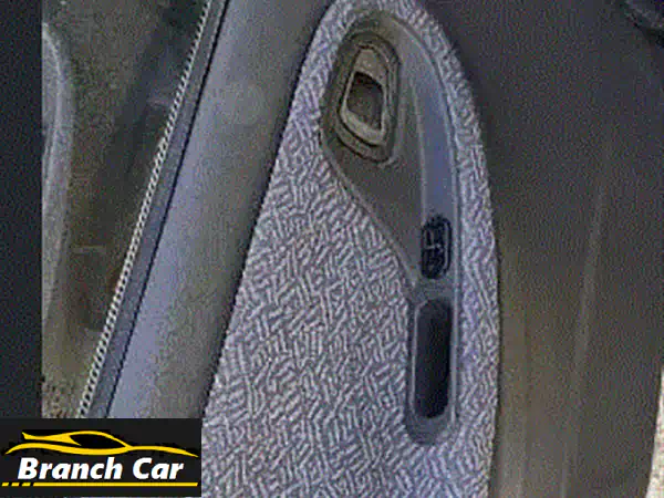 فرصة كلاسيكية: أودي 1990 حمراء - سيارة بيت نظيفة للبيع أو البدل