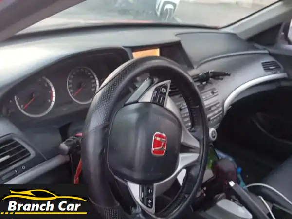 هوندا أكورد 6 صمامات كاملة المواصفات 3.5، مسافة 333,430 كم. توربو بحالة ممتازة مع بعض الخدوش ...