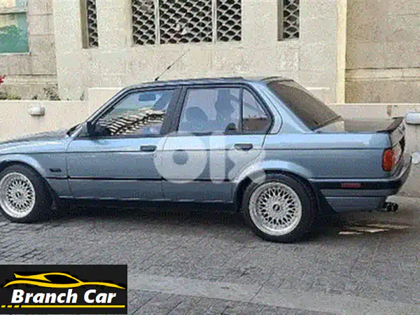 أسطورة BMW E30 M-Technic 2 موديل 1988 بمحرك 325 E36: قوة، جمال، وأصالة فريدة!