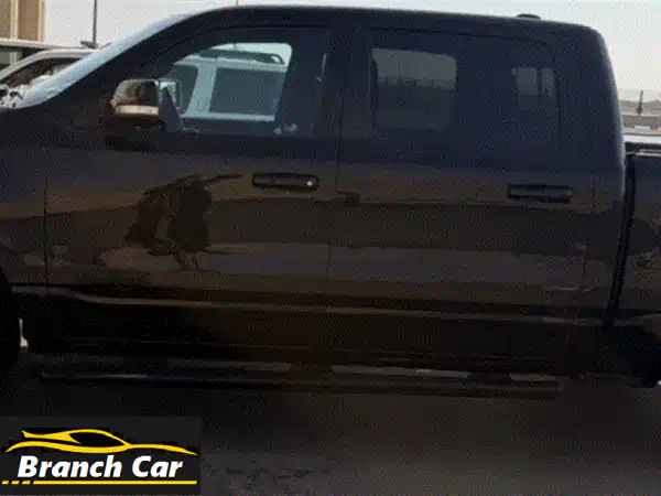 🔥 دودج رام 2021 BIGHORN | Hemi V8 | مواصفات أمريكية | Apple CarPlay | بسعر 97,000 درهم!
