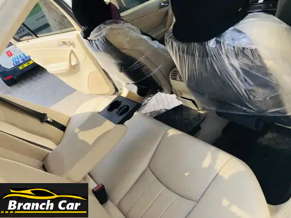 مرسيدس بنز 2005 للبيع | 4 سلندر بحالة الوكالة | دهان...