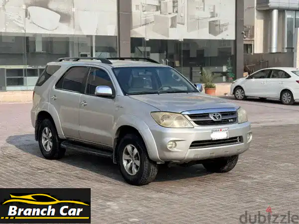 فرصة العمر! تويوتا فورتشنر 2006 فضي للبيع في البحرين...