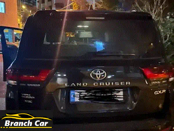 للبيع: تويوتا لاند كروزر 2023 GXR توين تيربو - رمادي، 19 ألف كم فقط، بحالة الوكالة والضمان