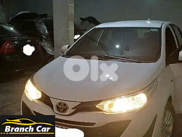 تويوتا يارس 2019 هاتشباك بيضاء: نظيفة جدًا، اقتصادية،...