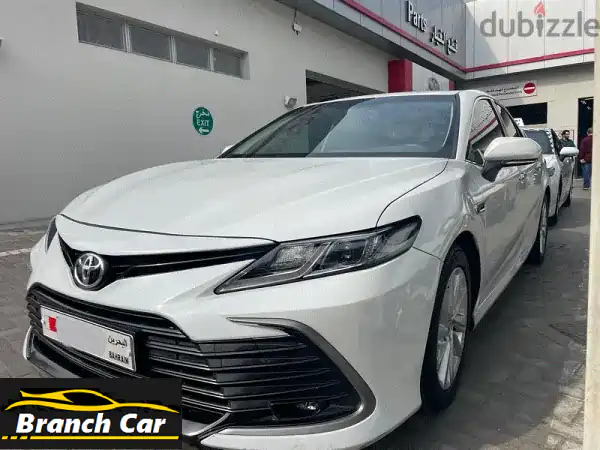 تويوتا كامري 2024 GLE وكالة البحرين | أبيض لؤلؤي، 19 ألف كم فقط، تأمين 2026، رفاهية بسعر مميز!