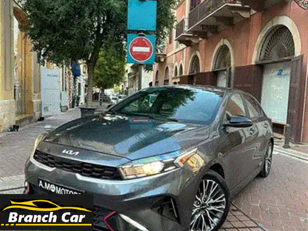 كيا فورتي 5 موديل 2021 للبيع - أسود، فل كامل، كارفاكس نظيف، 60 ألف ميل فقط!