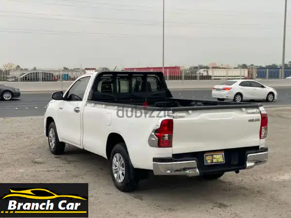 فرصة استثنائية: تويوتا هايلوكس 2016 - وكالة البحرين، قير عادي، بحالة ممتازة وجاهزة للانطلاق!