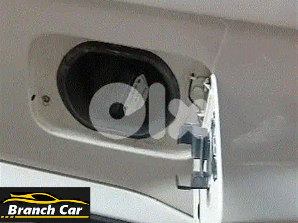 فرصة لا تعوض: بي إم دبليو الفئة الثالثة 2004 سوداء فارهة - إضاءة LED كاملة وجنوط رياضية!