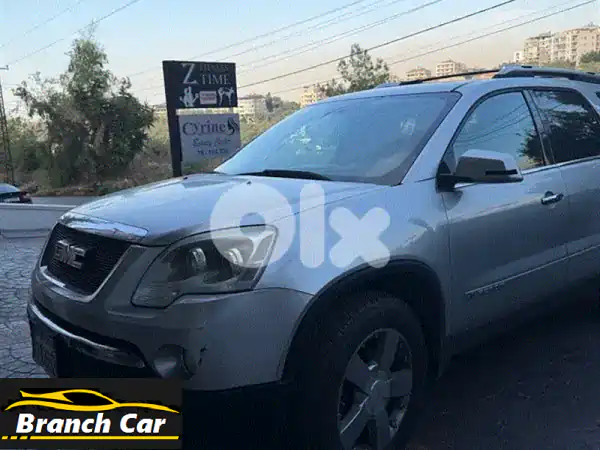 GMC Acadia 2007 V6 رمادي: رفيقك العائلي الموثوق به ينتظرك!