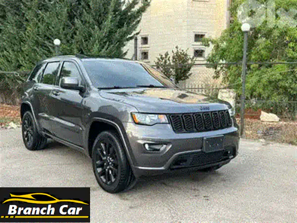 فرصة لا تُعوّض: جيب جراند شيروكي 2018 ليمتد بلس – نظافة فائقة، مكفولة، وفخامة لا مثيل لها!