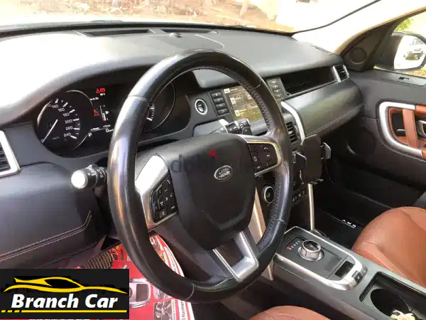 لاند روفر ديسكفري HSE Luxury 2016: الفخامة والمغامرة في سيارة واحدة! 7 مقاعد، بانوراما، 82 ألف كم.