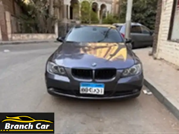 بي ام دبليو 320i (E90) 2008 - بحالة ممتازة!  مع جميع الفواتير...