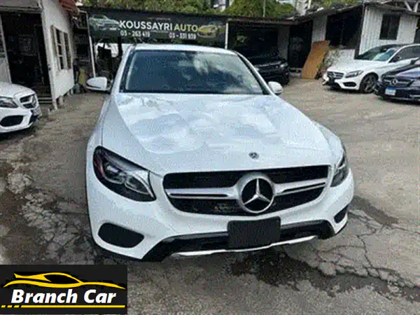 مرسيدس GLC 300 4MATIC 2018 فل كامل - حالة ممتازة! (كاميرا، جلد، صيانة وكالة)