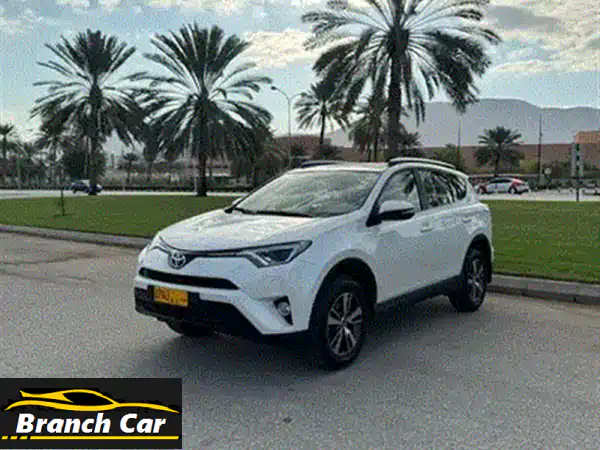 تويوتا RAV4 2018 بيضاء - بحالة ممتازة! 330,000 كم فقط - فرصة لا تُفوّت!