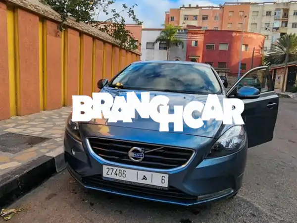 فولفو V40D3 أوتوماتيك 2014 -  سعر مميز!  (174,000 كم)