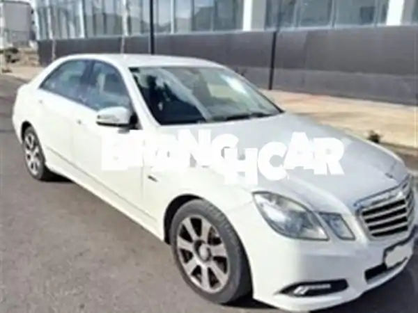 مرسيدس بنز E220/E250 بحالة ممتازة - فرصة لا تُفوّت!