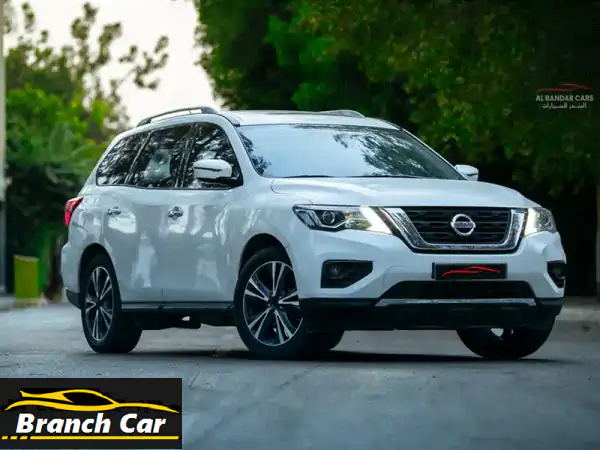 نيسان باثفايندر 2018 بيضاء - SUV فسيحة وعائلية...