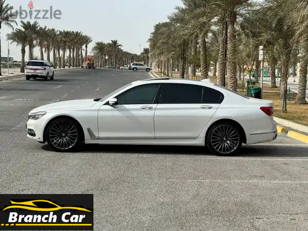 بي إم دبليو 750Li 2016 بيضاء - فخامة لا تُقاوم بسعر مغرٍ!