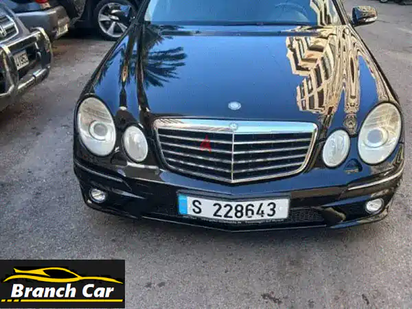 مرسيدس E280 AMG موديل 2009 بحالة ممتازة! (165,000 كم فقط)