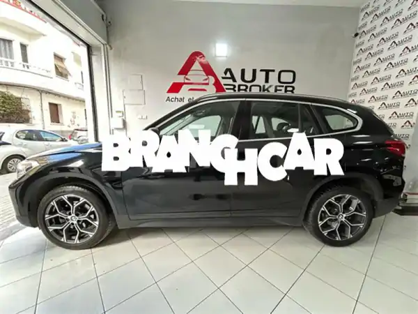 BMW X1 Diesel Automatique 2022 - حالة ممتازة - الدار البيضاء