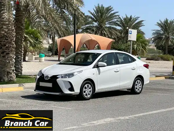 تويوتا يارس 2021 بحالة ممتازة - مالك واحد - تحت الضمان!