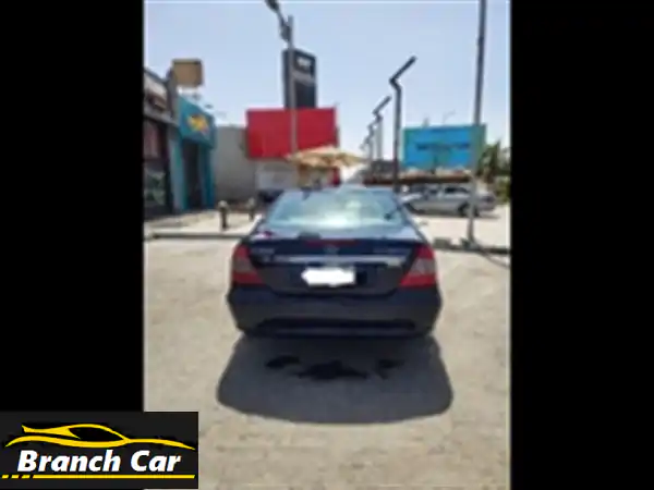 مرسيدس E200 موديل 2007 بحالة ممتازة - فرصة لا تُفوّت في الشيخ زايد!