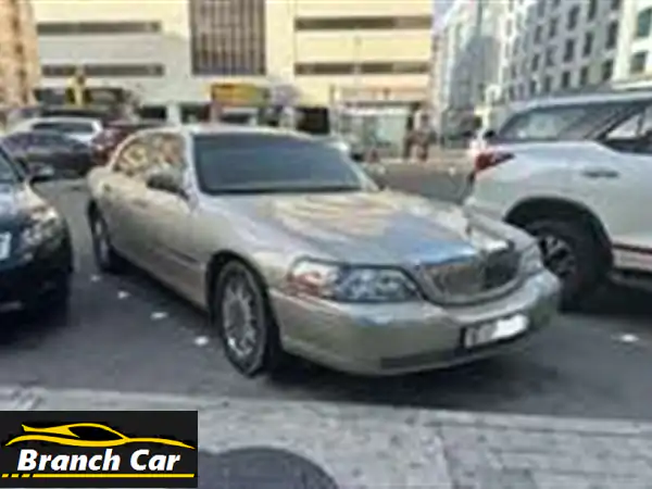 لينكولن تاون 2011 للبيع في دبي - فرصة لا تُفوّت!