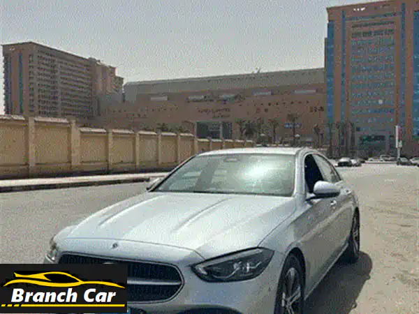مرسيدس بنز C180 AMG 2024 -  فخامة ألمانية بلمسة رياضية! 7600 كم فقط!