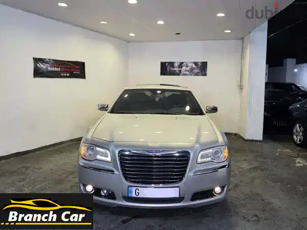 كرايسلر 300 V6 2012 بحالة ممتازة!  - قيادة سلسة وفخامة...